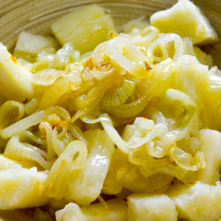 Tender Yucca In An Onion Sauce Recipe