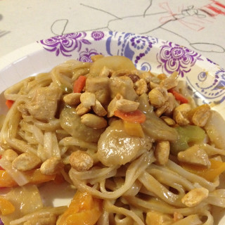 thai peanut chicken and noodles