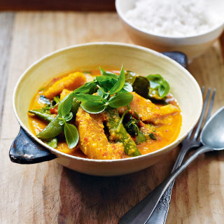 Thai red squash and spinach curry