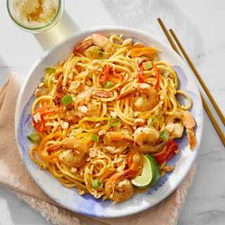 Thai Shrimp &amp; Peanut Noodles with Cabbage &amp; Sweet Peppers