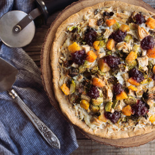 Thanksgiving Leftovers Pizza {with Grain-free Option}