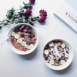 The Best Chocolate Peanut Butter Smoothie Bowl
