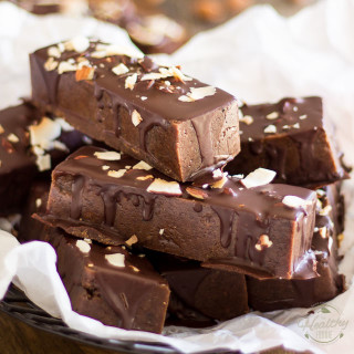 Toasted Almond and Chocolate Homemade Protein Bars
