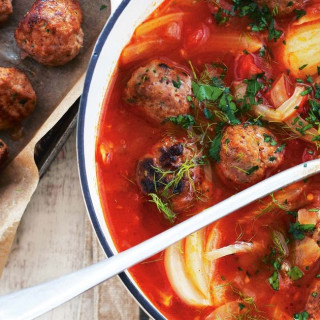 Tomato, fennel and meatball soup