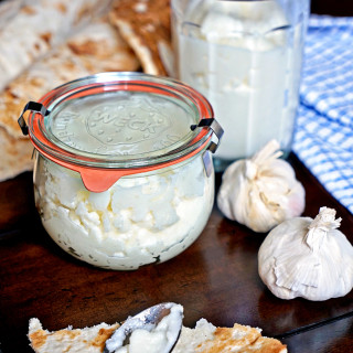 Toum - Lebanese Garlic Spread