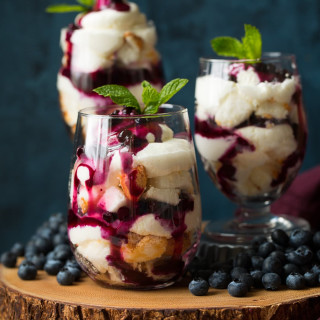Trifles (Cake, Cheesecake Filling &amp; Blueberry Sauce)