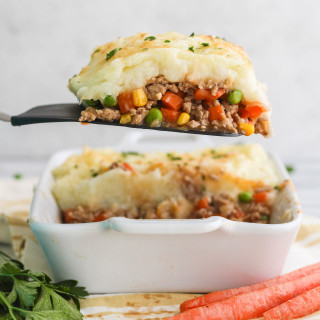 Turkey Shepherd&#39;s Pie with Mixed Vegetables &amp; Parmesan Potatoes