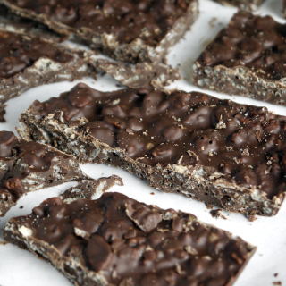 Two-Ingredient Dark Chocolate Homemade Crunch Bars