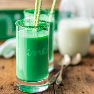 Vanilla Mint Green Milk for St. Patrick’s Day! (Leprechaun Milk)