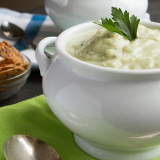 Vegan Cream of Broccoli Soup (Grain-free and Paleo)