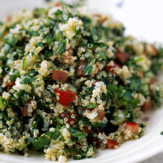 Vegetarian Quinoa Tabbouleh Salad (Gluten-free, Vegan)