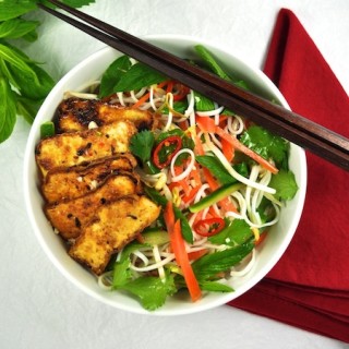 Vegetarian Vietnamese Noodle Bowl (Vegan)