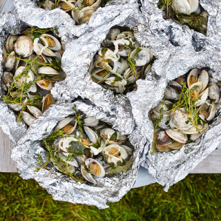 White Wine-Steamed Clams