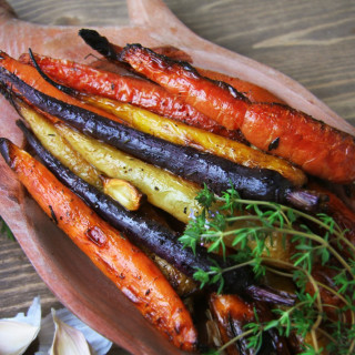 Whole Roasted Carrots with Red Wine Vinegar and Fresh Thyme