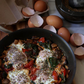 Za’atar baked eggs + why it’s important to vary your diet
