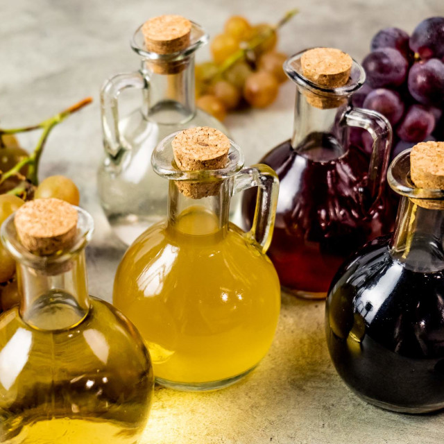 All About Vinegar: Common Types and How to Use Them