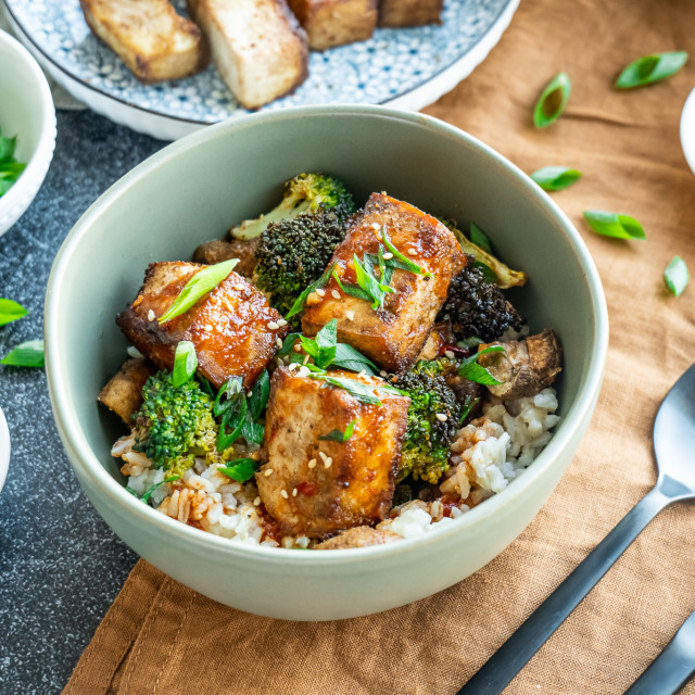 Air Fryer Tofu and Brown Rice Bowl