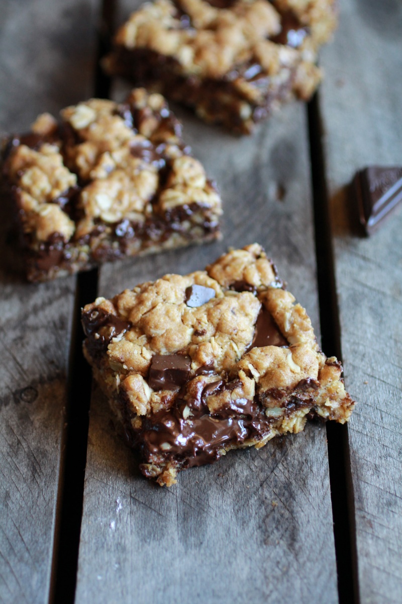 Healthy Dark Chocolate Chunk Oatmeal Cookie Bars (Idiot Proof)