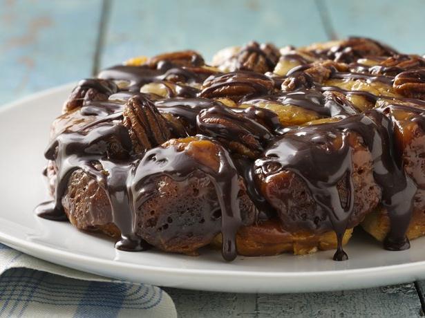 Slow Cooker Turtle Monkey Bread