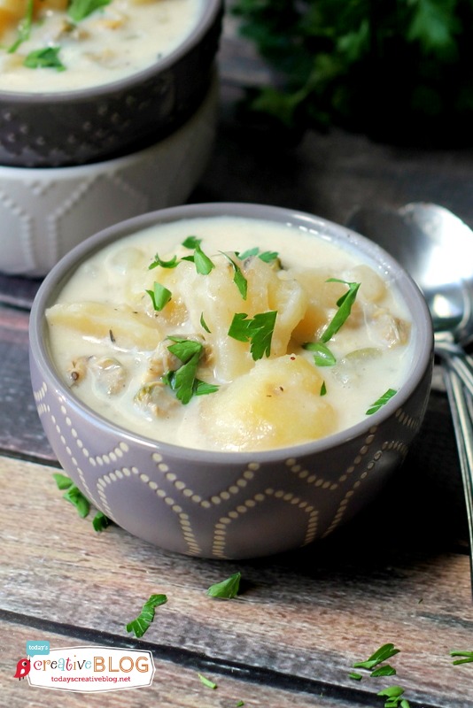 Slow Cooker Clam Chowder