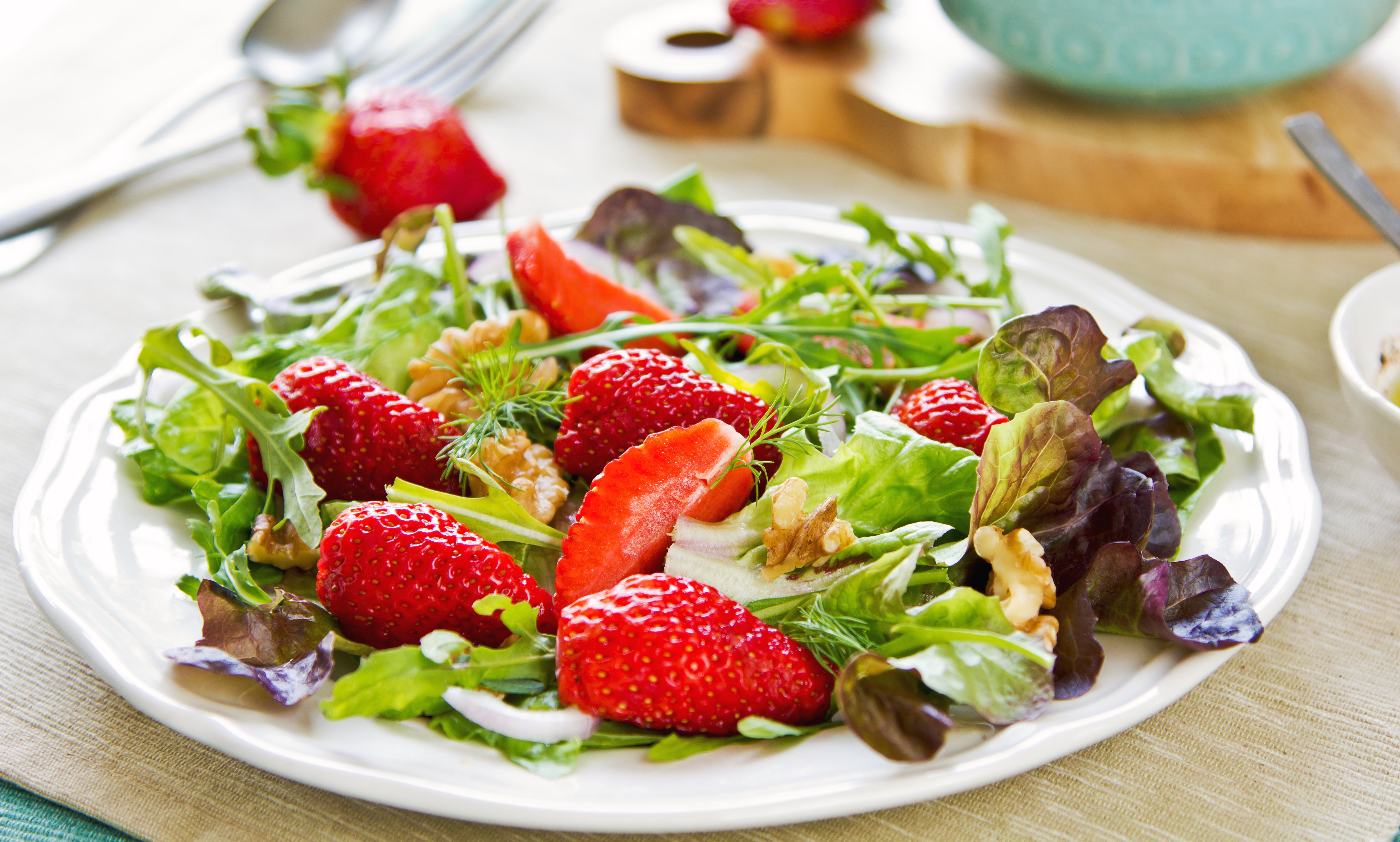 Strawberry Spring Salad Bigoven 