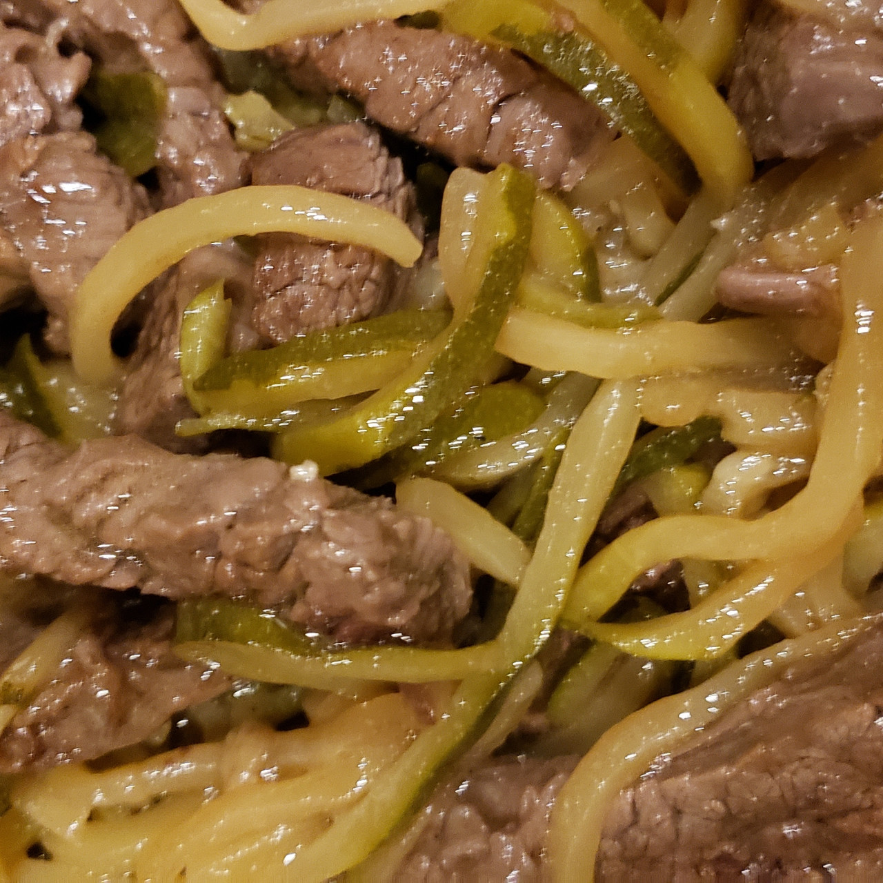 15MINUTE LEMON GARLIC BUTTER STEAK WITH ZUCCHINI NOODLES