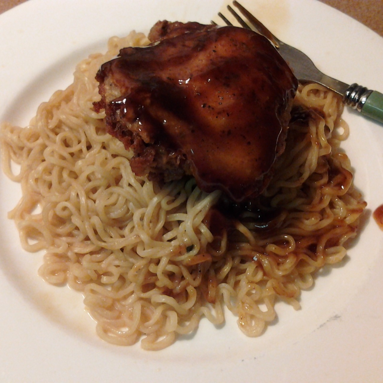 https://bigoven-res.cloudinary.com/image/upload/t_recipe-1280/bbq-chicken-noddles-fast-and-afford.jpg