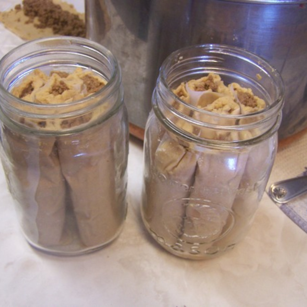 https://bigoven-res.cloudinary.com/image/upload/t_recipe-1280/canned-tamales.jpg