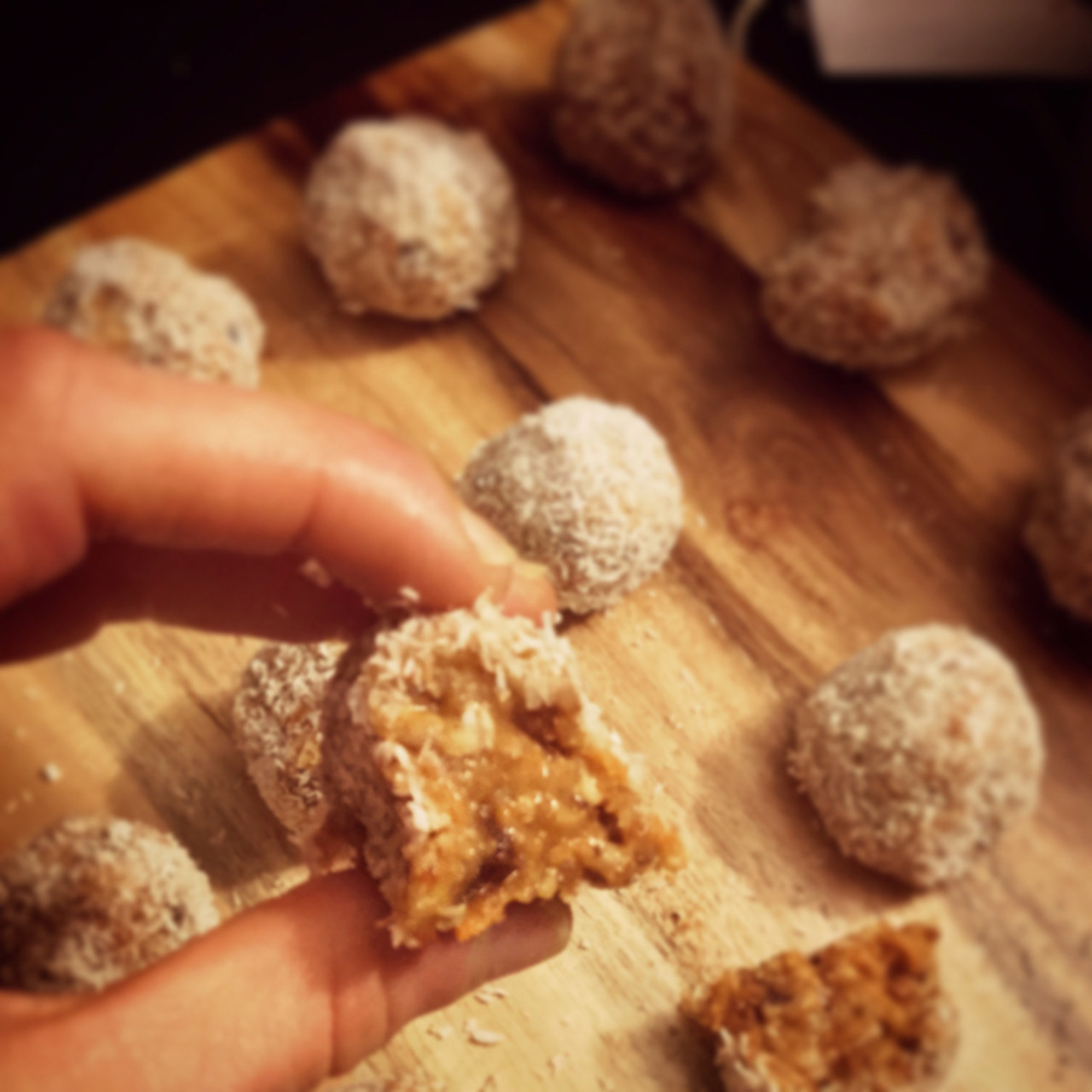Carrot cake protein balls