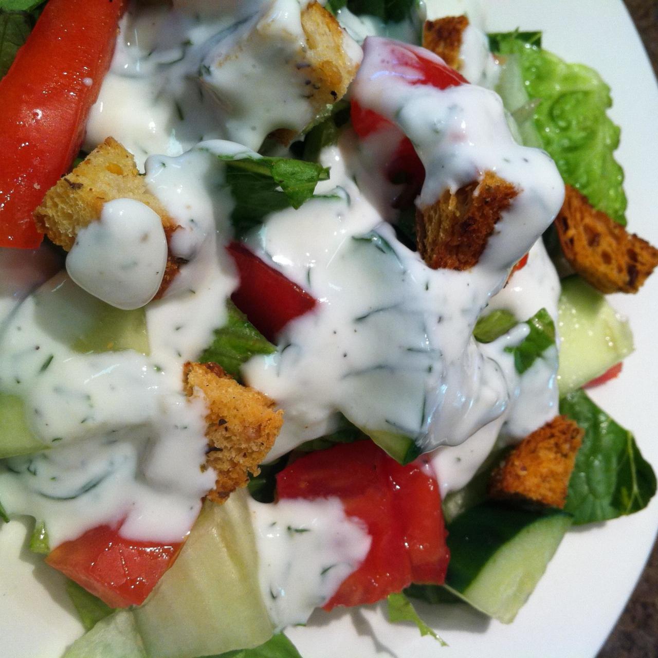 Creamy Dill and Yogurt Dressing