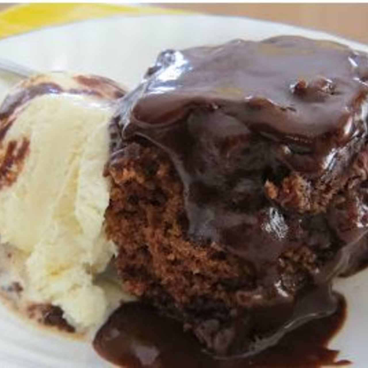 Crock Pot Hot Fudge Sundae Cake