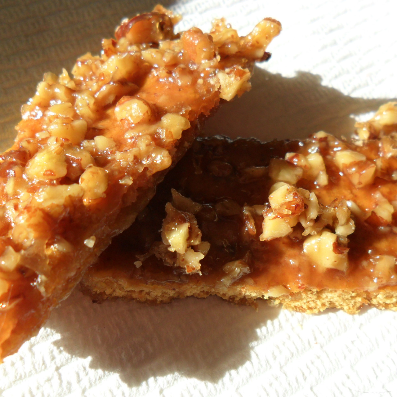 Graham cracker pecan bars