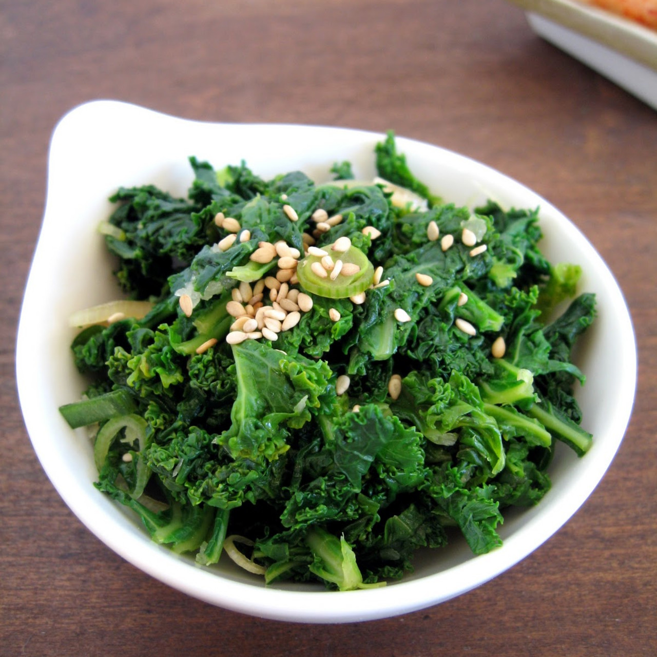 Kale namul / Korean Seasoned Kale (케일나물)