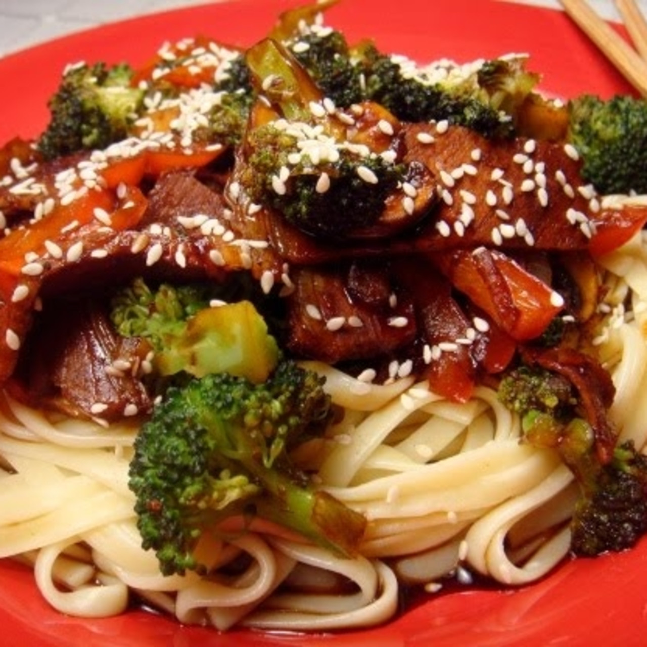 https://bigoven-res.cloudinary.com/image/upload/t_recipe-1280/leftover-pork-stir-fry-ab759bb3d4ee9ecb112e402f.jpg