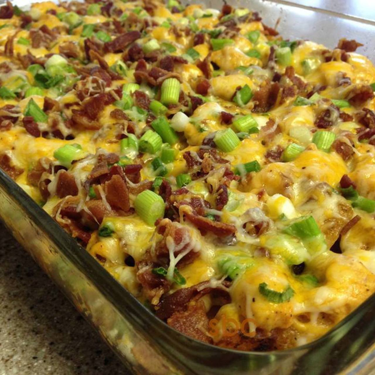 LOADED POTATO & BUFFALO CHICKEN CASSEROLE