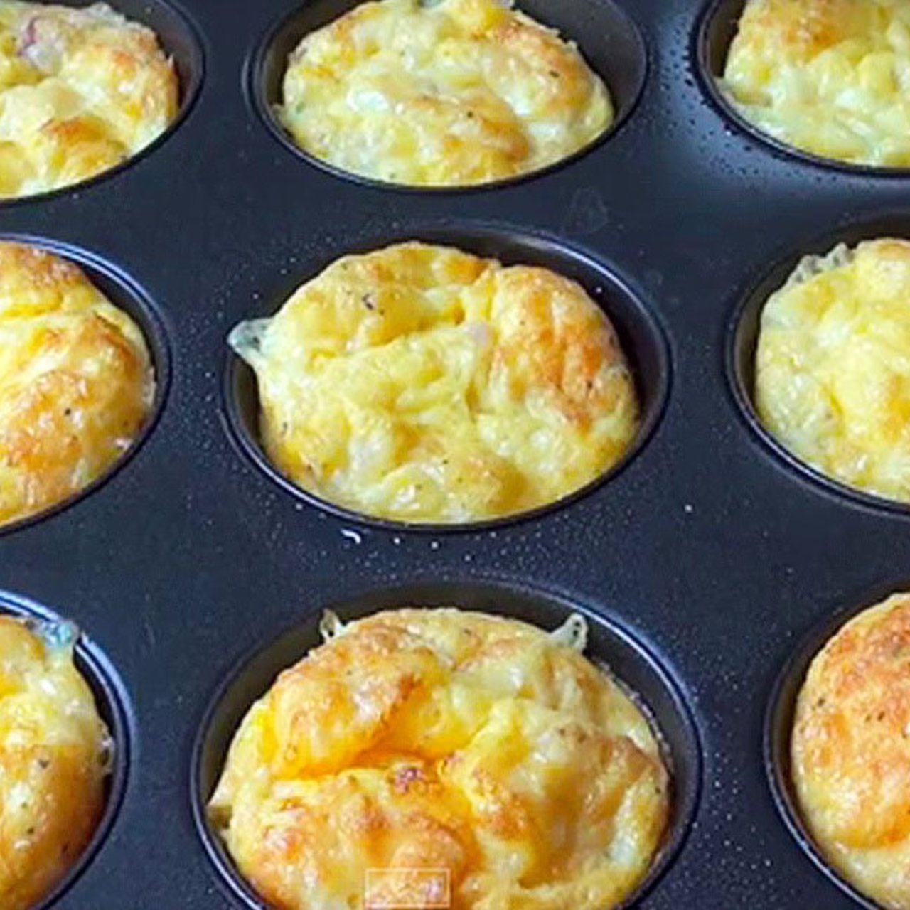 BAKED EGG IN MUFFIN TIN