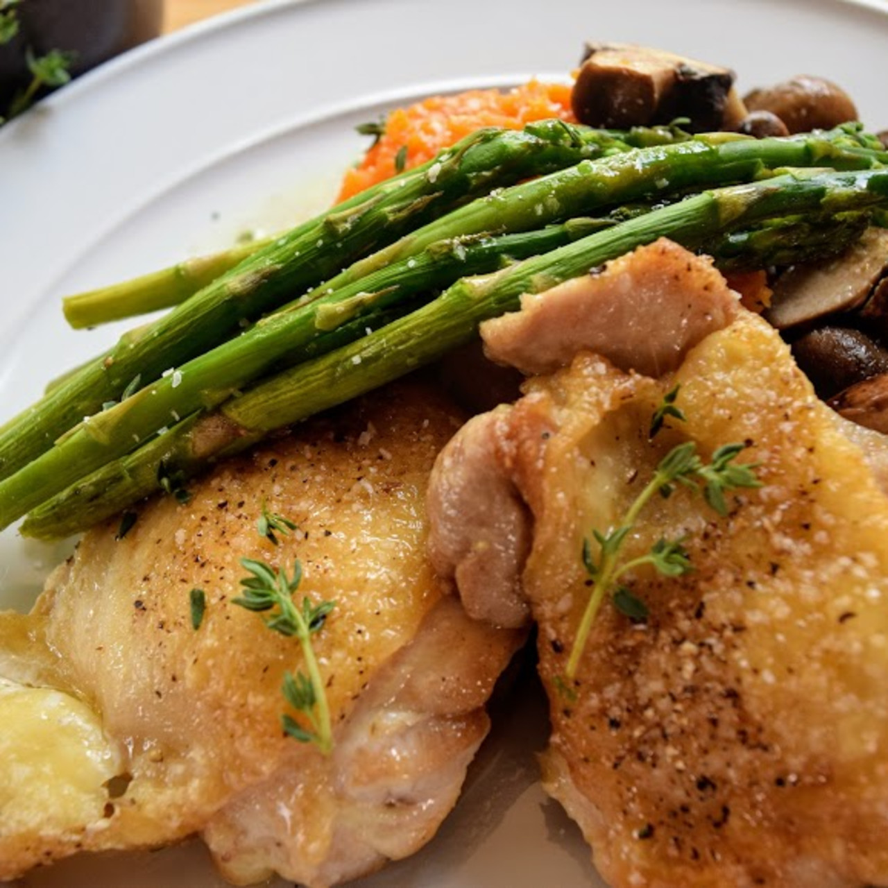 Pan Roasted Chicken with Asparagus and Mushrooms
