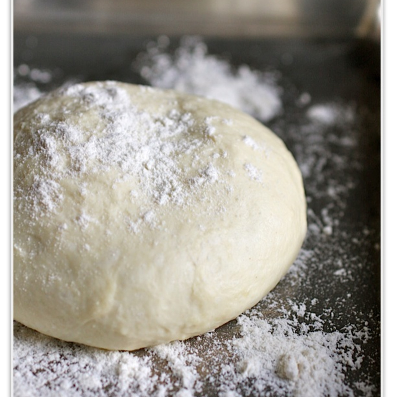 https://bigoven-res.cloudinary.com/image/upload/t_recipe-1280/pizza-dough-thin-crust-from-fo-142846.jpg