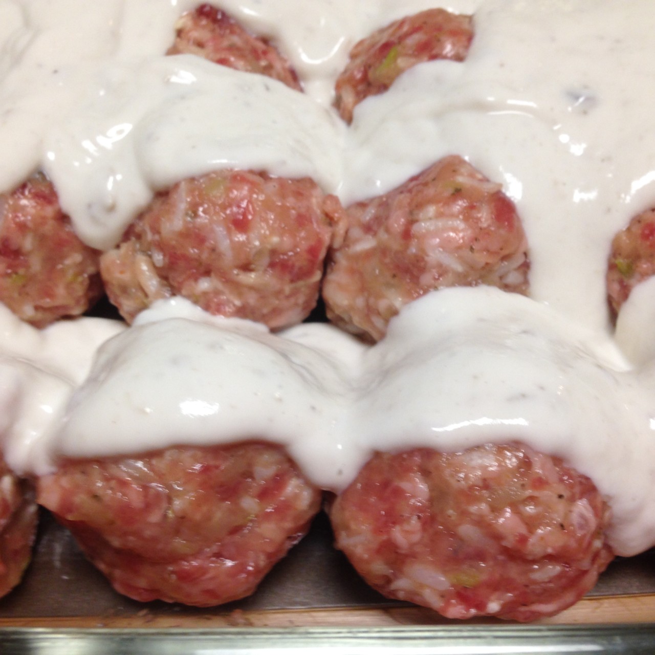 Porcupine meatballs with white sauce