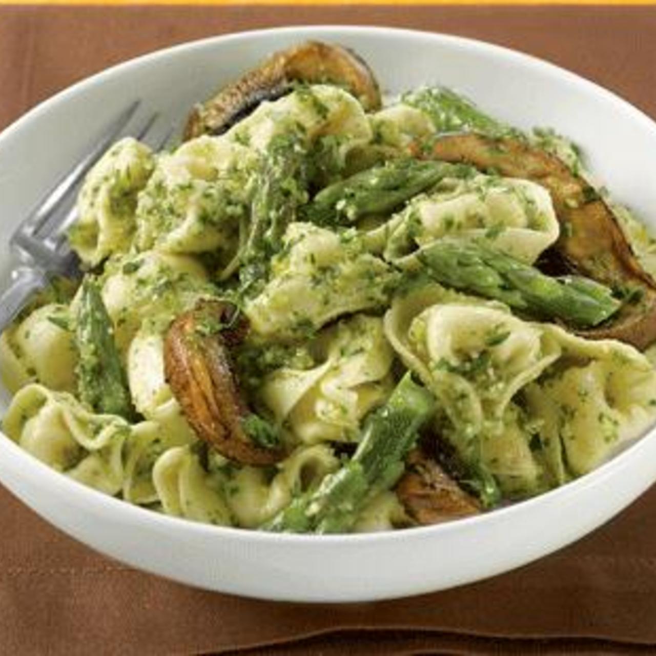 Portobello and Asparagus Pasta