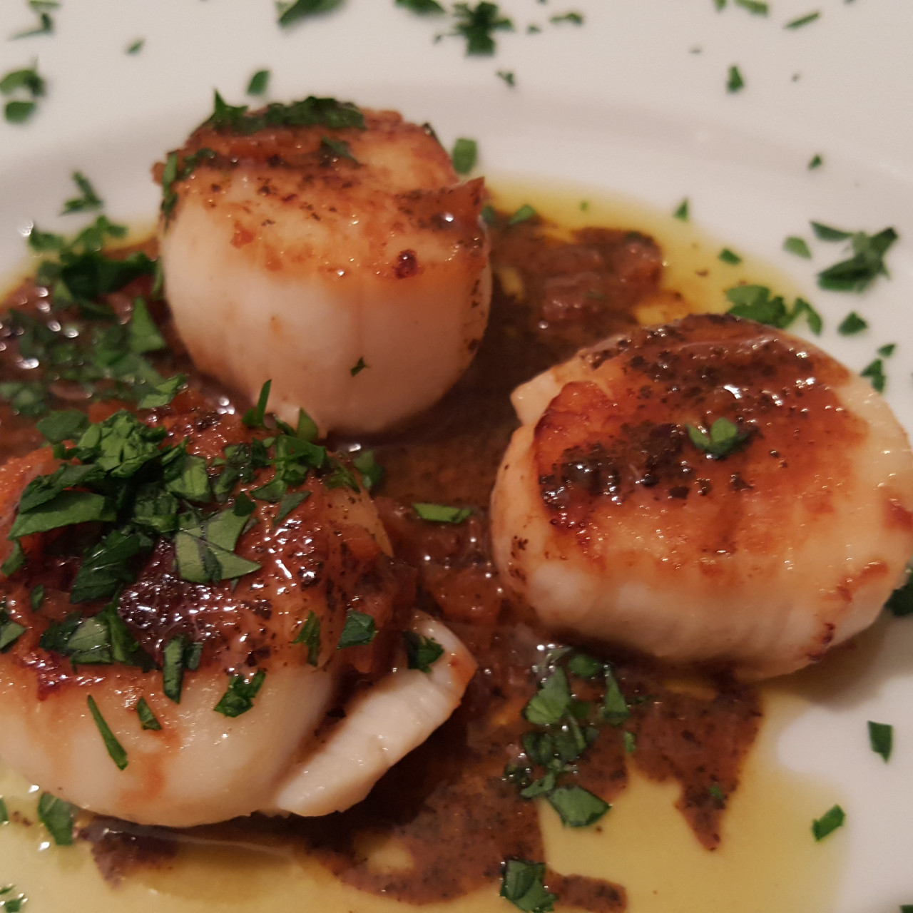 Scallops With Earl GreyOrange Beurre Blanc