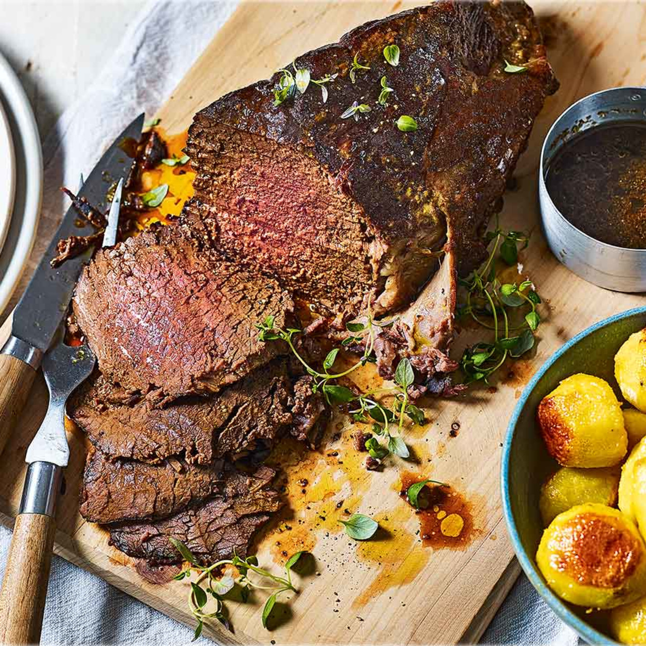 Sirloin Spoon Roast W Gravy Potatoes