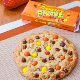 1-giant-reese039s-pieces-peanut-butter-cookie-2735898.jpg