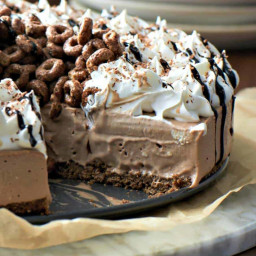 10-minute-creamy-chocolate-icebox-pie-2736324.jpg