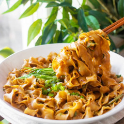 10-Minute Sesame Noodles (Ma Jiang Mian)