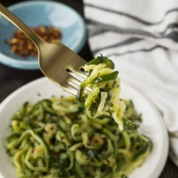 10-Minute Zucchini Noodles with Garlic and Olive Oil