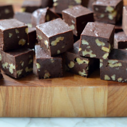 15-Minute Chocolate Walnut Fudge
