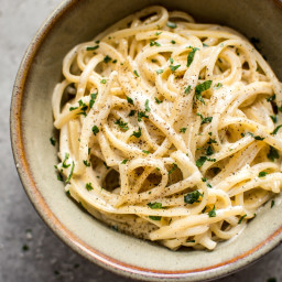 15 Minute Creamy Garlic Pasta Recipe