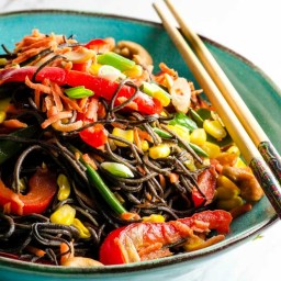 15 Minute High Protein Vegetable Lo Mein