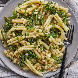 15-Minute Lemony Broccolini Pasta